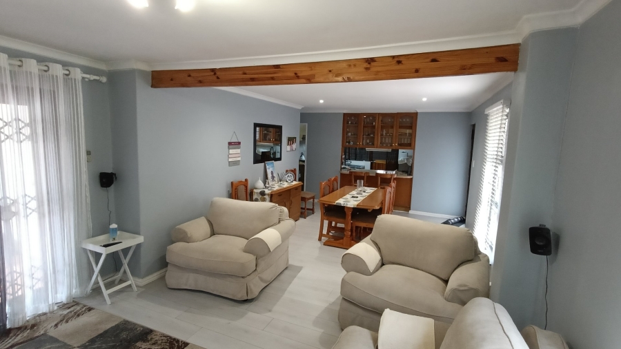 3 Bedroom Property for Sale in Highbury Western Cape
